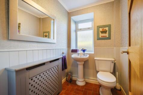 Cloakroom WC