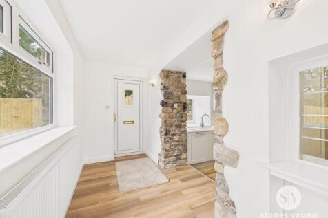 Entrance &amp; Breakfast Area/Snug