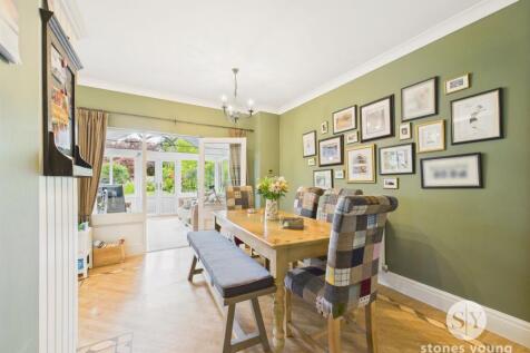 Open Dining Kitchen