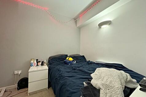 bedroom 1a