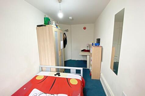 Bedroom 1b