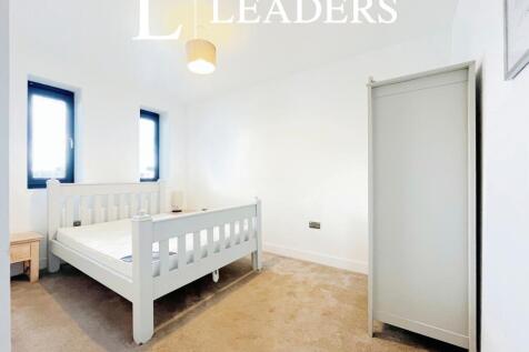 Second bedroom