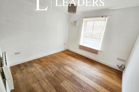 Lounge / Potential B