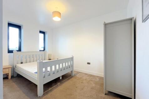 AECCC907-3C9E-49B7-B