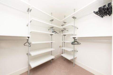 Walk in wardrobe
