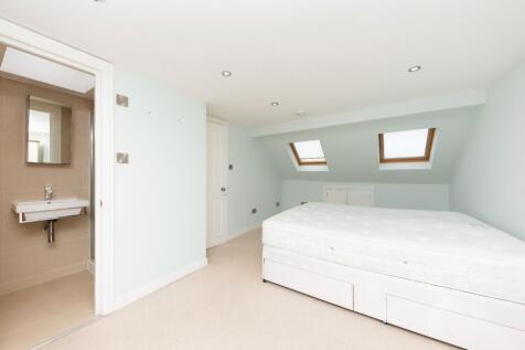 Bedroom 1 alt
