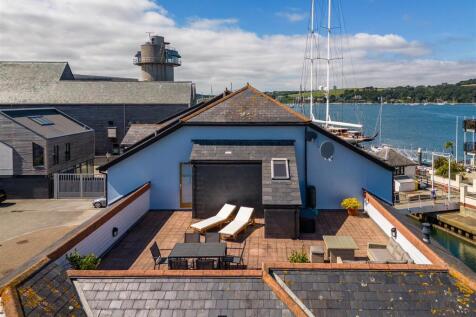 ROOF TERRACE