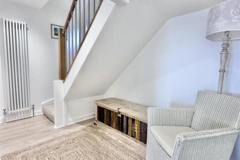 REAR HALLWAY
