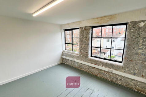 Small office to Let
