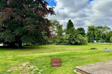 Lawned garden