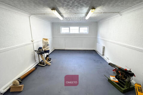 Warehouse to Let