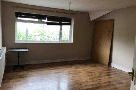 13 Three Lions FF Bedroom.jpg