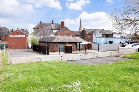 14 Queens Head New Rear.JPG