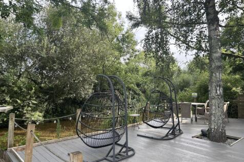 Pub garden 1.JPG