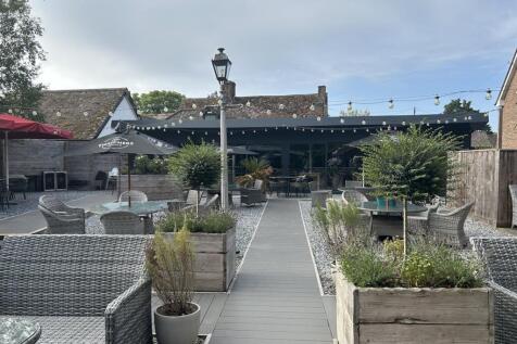 Pub garden 3.JPG