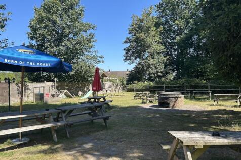 Pub garden 2.JPG
