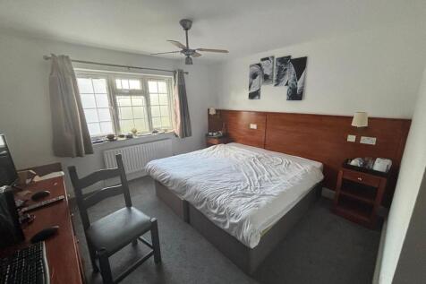 WhatsApp Image 20251021 at 85437 AM 34.jpeg