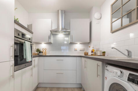2 bed view apt kitchen