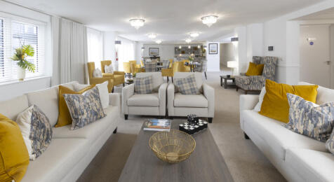 Owners Lounge1