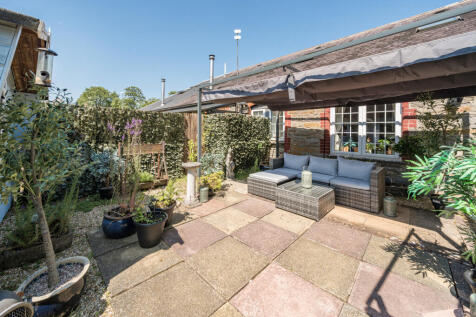 1297896-1-685446ed4ed86 house garden June 2025