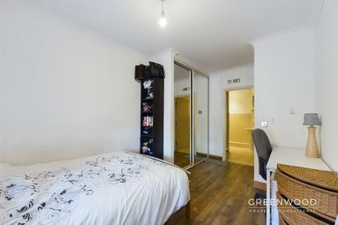 CAM01514G0-PR0054-STILL002.jpg
