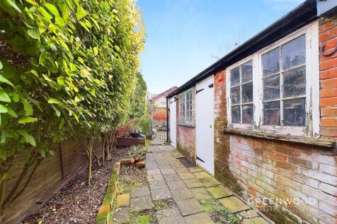 CAM01514G0-PR0113-STILL004.jpg