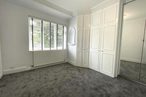 bedroom main .jpeg