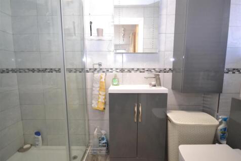 Annexe Shower Room