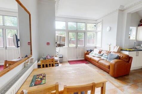 6-Norbury-Court-R...