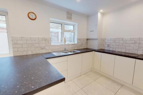 St-Jamess-Road-10202025_092414