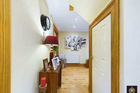 CAM03841G0-PR0037-STILL074.jpg