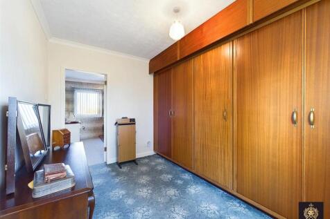 CAM03841G0-PR0049-STILL087.jpg