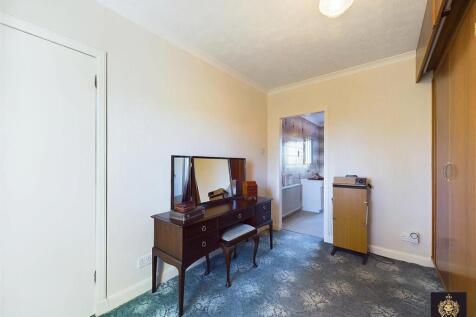 CAM03841G0-PR0049-STILL088.jpg