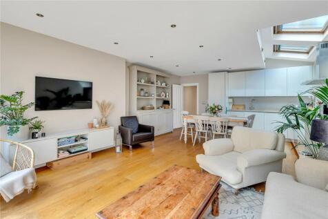 Kitchen/Reception