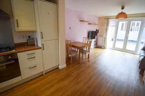 Kitchen living