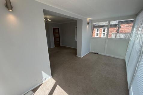 Lounge Extension
