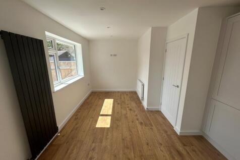 Kitchen/Dining Space