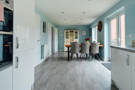 Kitchen / Dining / Family Room