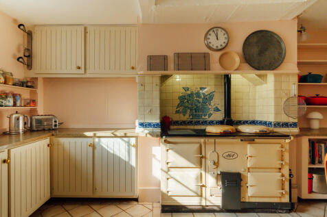 Kitchen / Breakfast Room