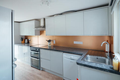 Kitchen / Breakfast Room