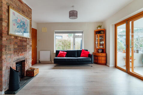 Living / Dining Room