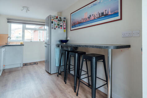 Kitchen / Breakfast Room