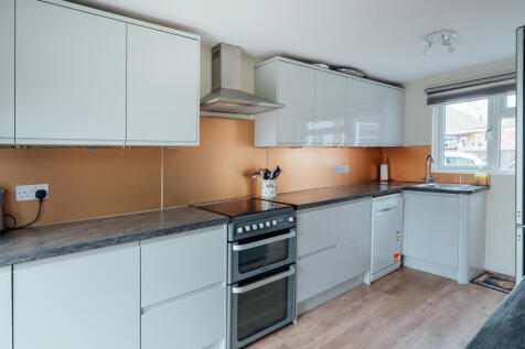 Kitchen / Breakfast Room