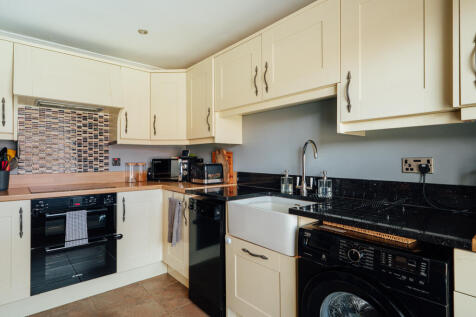 Kitchen / Breakfast Room