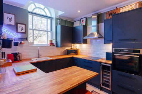 Kitchen / Breakfast Room