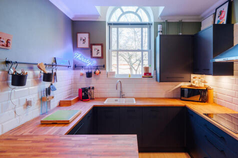 Kitchen / Breakfast Room