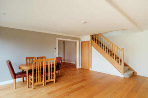 Entrance / Dining Hall