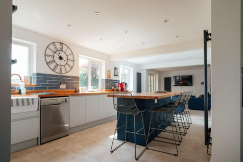 Kitchen / Dining / Family Area