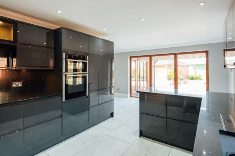 Kitchen / Breakfast Room