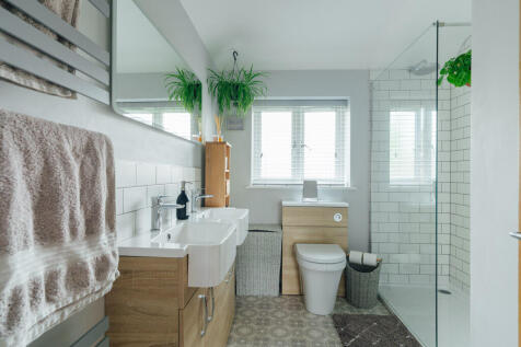 Master En-Suite